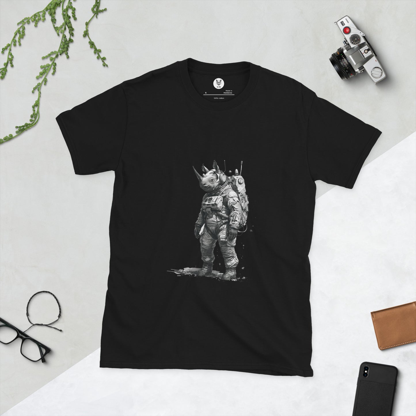 T-shirt unisex z krótkim rękawem „RHINO ASTRONAUT” ID: 151 (PREMIUM)