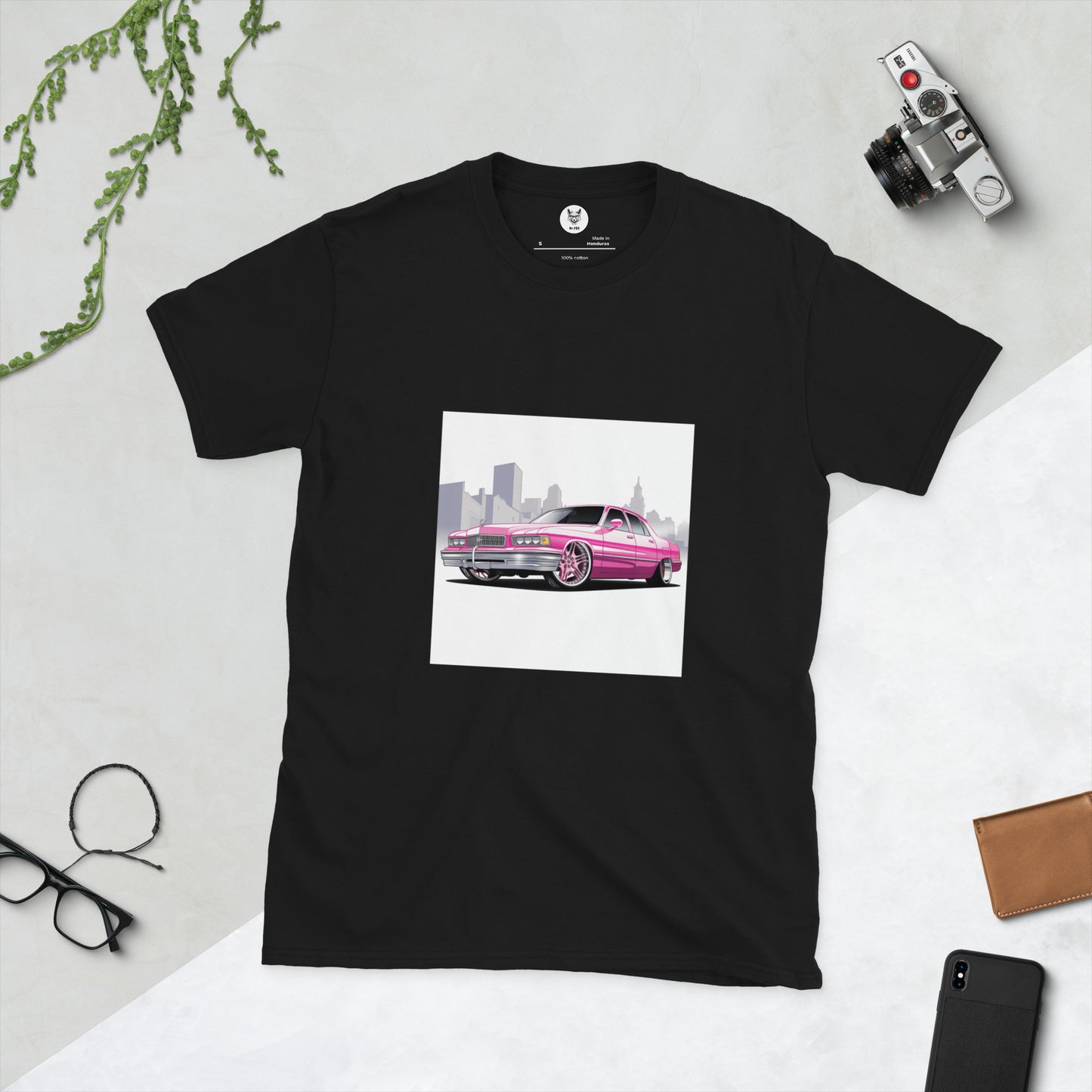 T-shirt unisex z krótkim rękawem „PINK CAR” ID: 361 (PREMIUM)