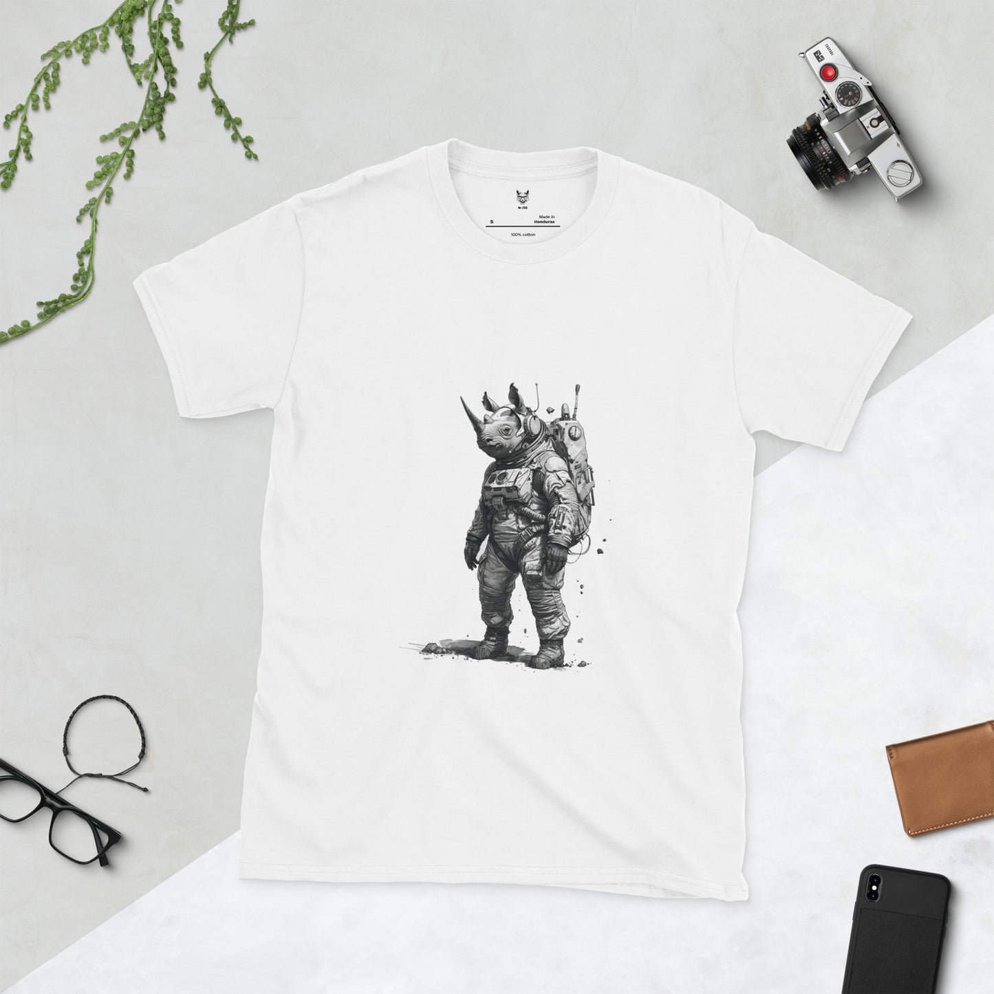 T-shirt unisex z krótkim rękawem „RHINO ASTRONAUT” ID: 151 (PREMIUM)